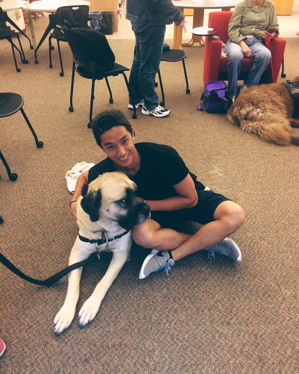 Hot boy Thái Lan body 6 múi, mắt một mí điển trai như sao Hàn