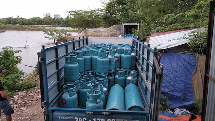 Phá tụ điểm sang chiết gas trái phép cực khủng ở Hải Dương