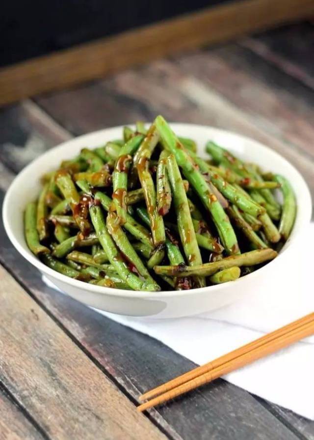 Đây là 4 thói quen xấu phải được loại bỏ ngay trong nấu ăn nếu bạn không muốn rước bệnh vào thân