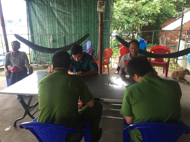 Cần thủ bỏ chạy khi thấy thi thể nam giới không mặc đồ trôi trên sông Sài Gòn