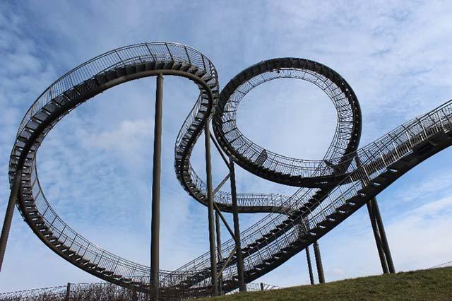 Liệu cho tiền bạn có dám leo lên những chiếc cầu thang như thế này không?