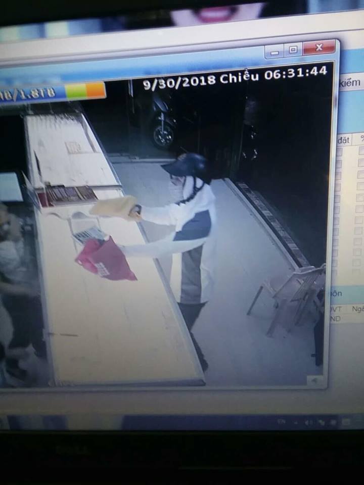 NÓNG: Điều tra nghi án dùng súng cướp tiệm vàng ở Nam Định