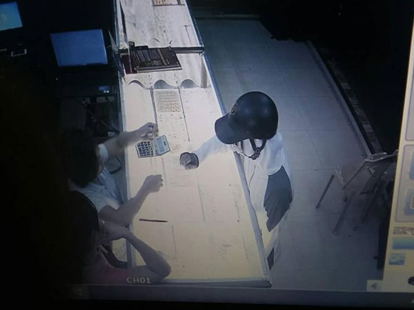 NÓNG: Điều tra nghi án dùng súng cướp tiệm vàng ở Nam Định