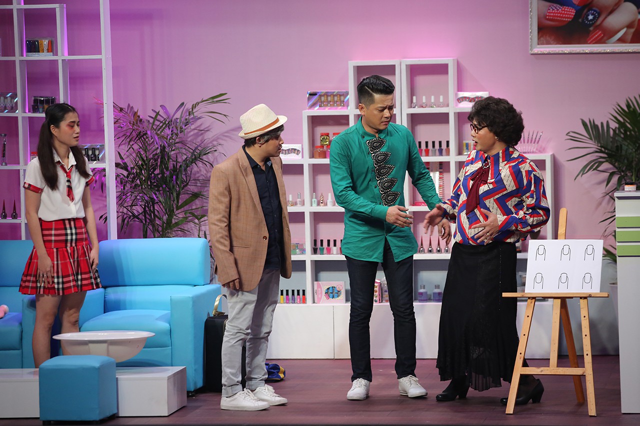 Ơn giời cậu đây rồi tập 2: Lê Phương lôi chuyện tình của Nhã Phương lên sân khấu khiến Trường Giang câm nín