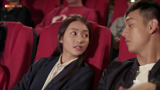 Hậu duệ mặt trời bản Việt tập 3-4: Song Luân xé váy Khả Ngân trong ngày hẹn hò đầu tiên Hậu duệ mặt trời bản Việt tập 3-4: Song Luân xé váy Khả Ngân trong ngày hẹn hò đầu tiên