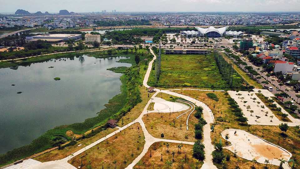 Video - Ảnh: Công viên 50 tỷ bị bỏ hoang ở Đà Nẵng