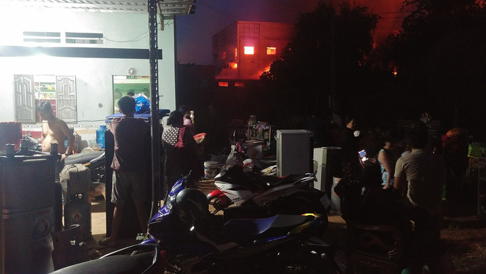 Bình Dương: Cháy lớn ở công ty gỗ T.G