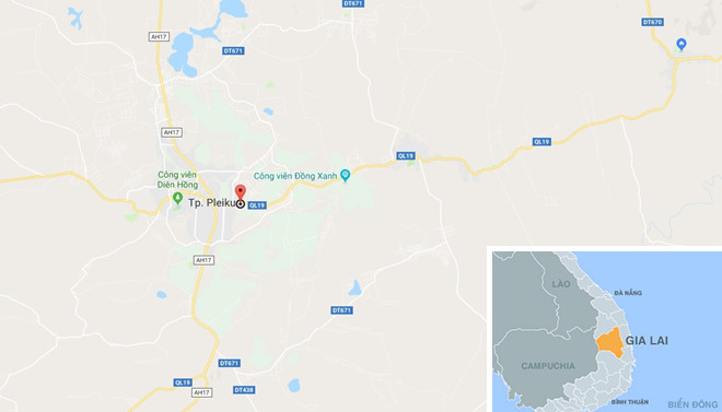 Kẻ lạ mặt xông vào bệnh viện chém 2 người bị thương