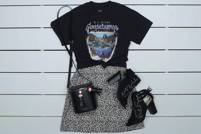 Bí quyết diện áo thun in hình trẻ trung mà không bị chê là cưa sừng làm nghé