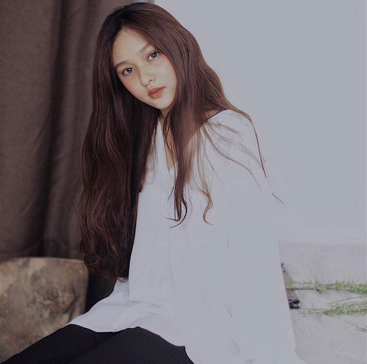 Nữ sinh Học viện Ngân hàng thường xuyên bị nhận nhầm là con lai vì nét quá Tây Nữ sinh Học viện Ngân hàng thường xuyên bị nhận nhầm là con lai vì nét quá Tây