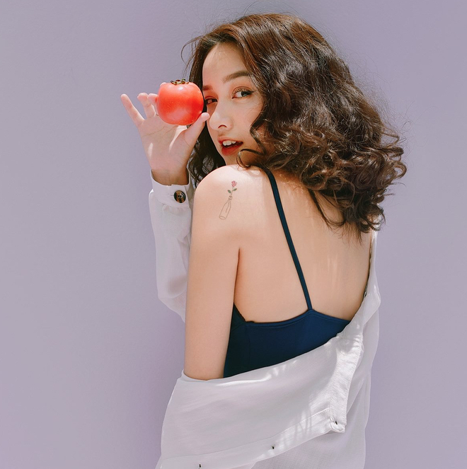 Nữ sinh Học viện Ngân hàng thường xuyên bị nhận nhầm là con lai vì nét quá Tây Nữ sinh Học viện Ngân hàng thường xuyên bị nhận nhầm là con lai vì nét quá Tây