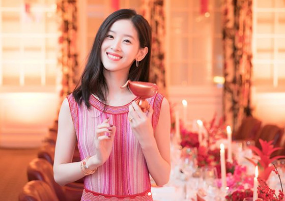 Hot girl trà sữa giờ ra sao sau bê bối tình dục của chồng tỷ phú?