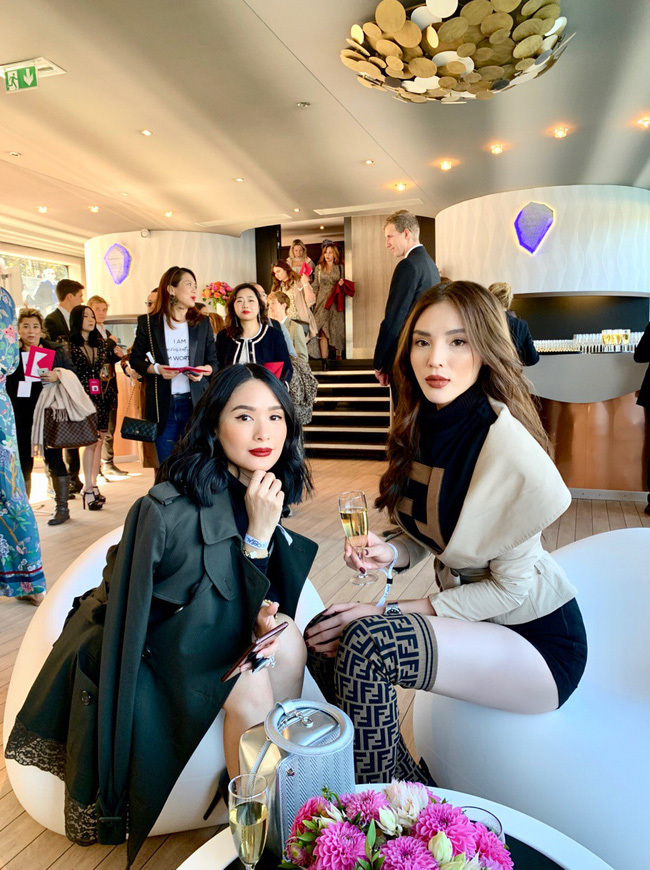 Kỳ Duyên kín đáo nhưng vẫn đẹp hoàn hảo thu hút mọi ánh nhìn