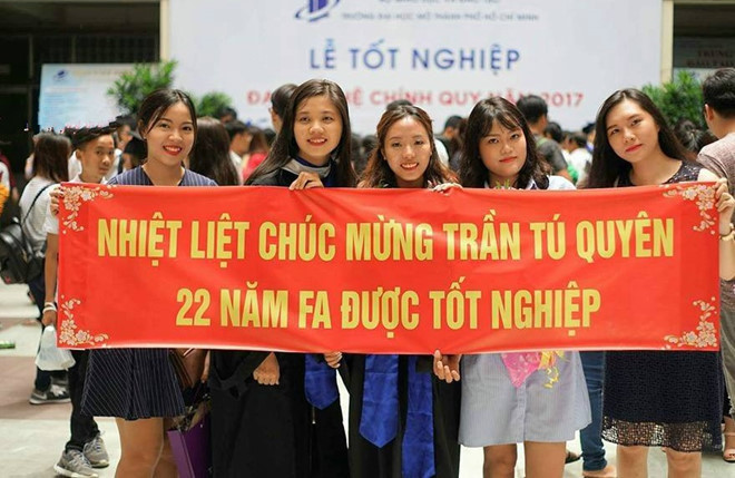 Lời chúc tốt nghiệp bá đạo của hội bạn thân dành cho cô gái ế 22 năm
