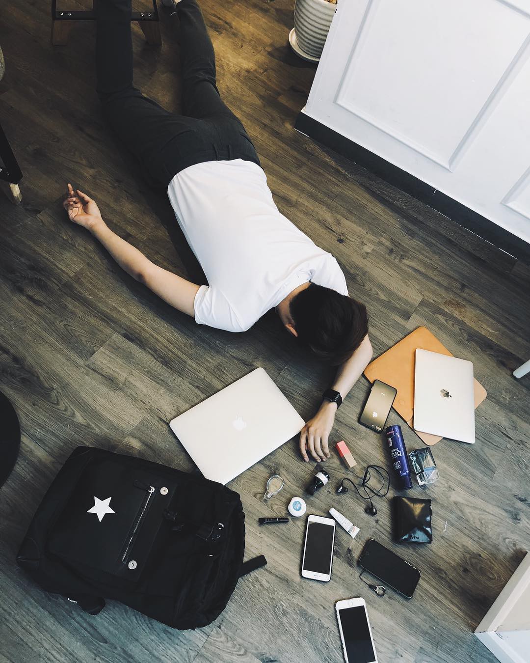 Giới trẻ Việt đua nhau ngã sấp mặt với thần thái từ sang chảnh ngút ngàn đến lầy lội khó đỡ