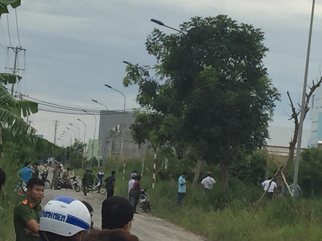 Thi thể người đàn ông với vết cắt trên cổ gần khu nhà ở sinh viên