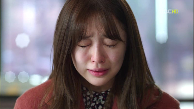 Cãi lời bố mẹ để lấy người chồng từng ly hôn, vợ trẻ chết điếng khi phát hiện ra sự thật sau đó