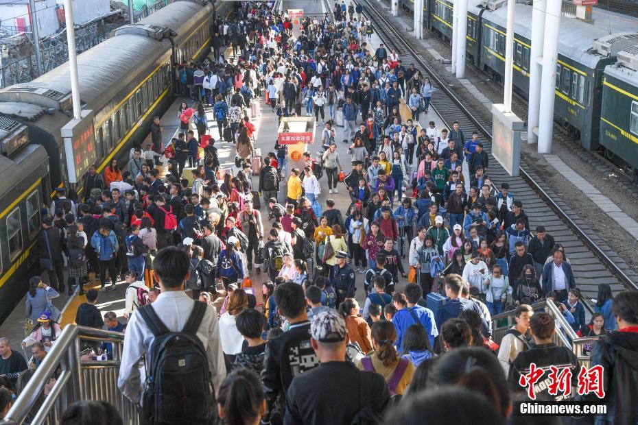 Tuần lễ vàng quốc khánh Trung Quốc, nửa đất nước di chuyển