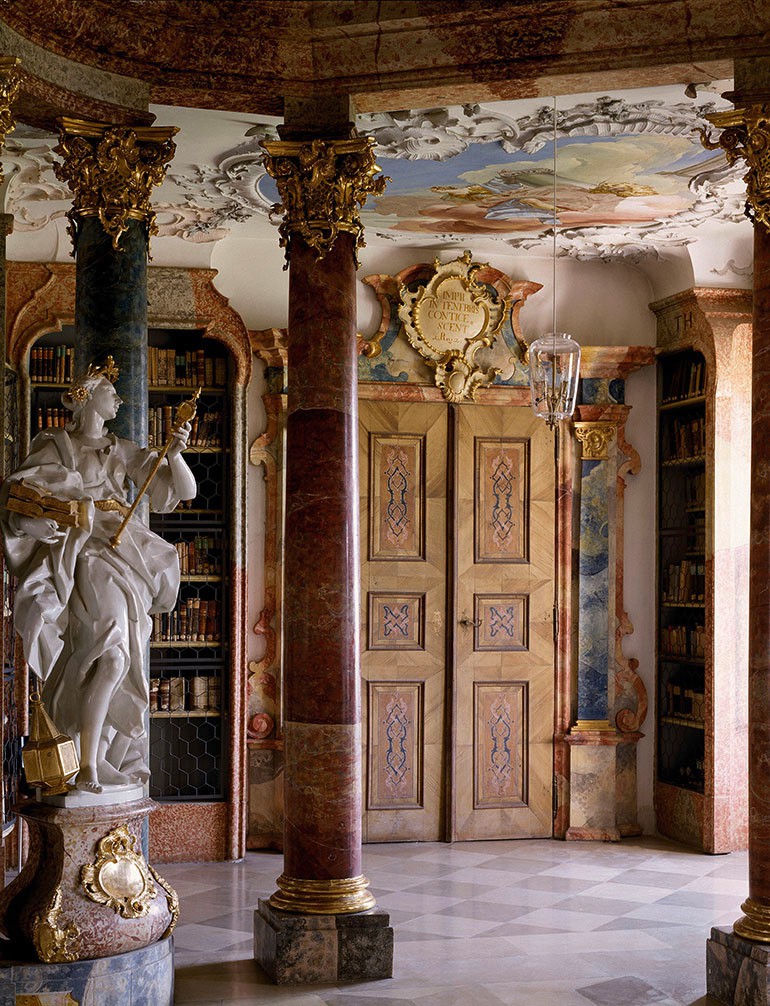 Choáng ngợp với bộ ảnh những thư viện đẹp nhất thế giới: Nơi để đọc sách thôi có cần sang trọng, đẳng cấp như vậy không?