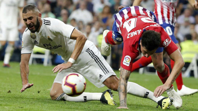 Benzema bị lột mặt nạ: Đá dở nhưng lại đòi tăng lương