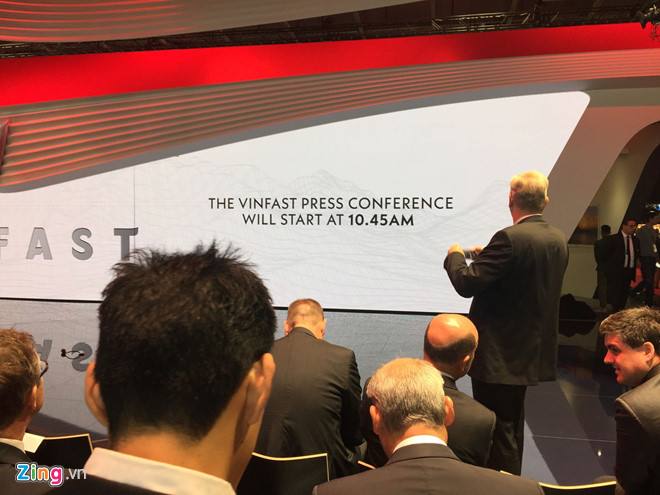 Beckham, hoa hậu Tiểu Vy đến ra mắt xe VinFast