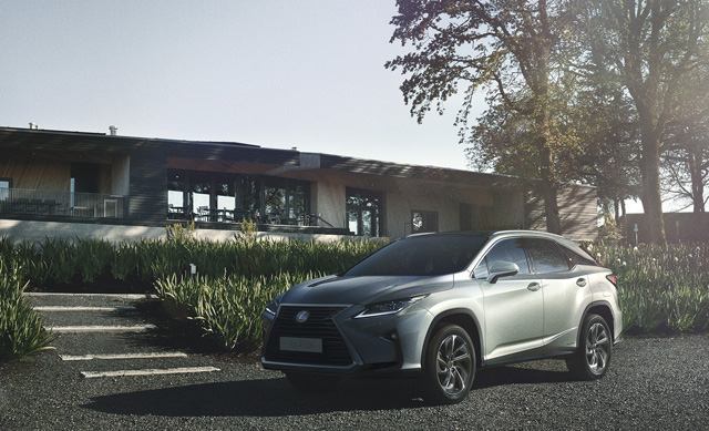 SUV hạng sang 7 chỗ Lexus RX350L về Việt Nam, giá 4 tỷ đồng