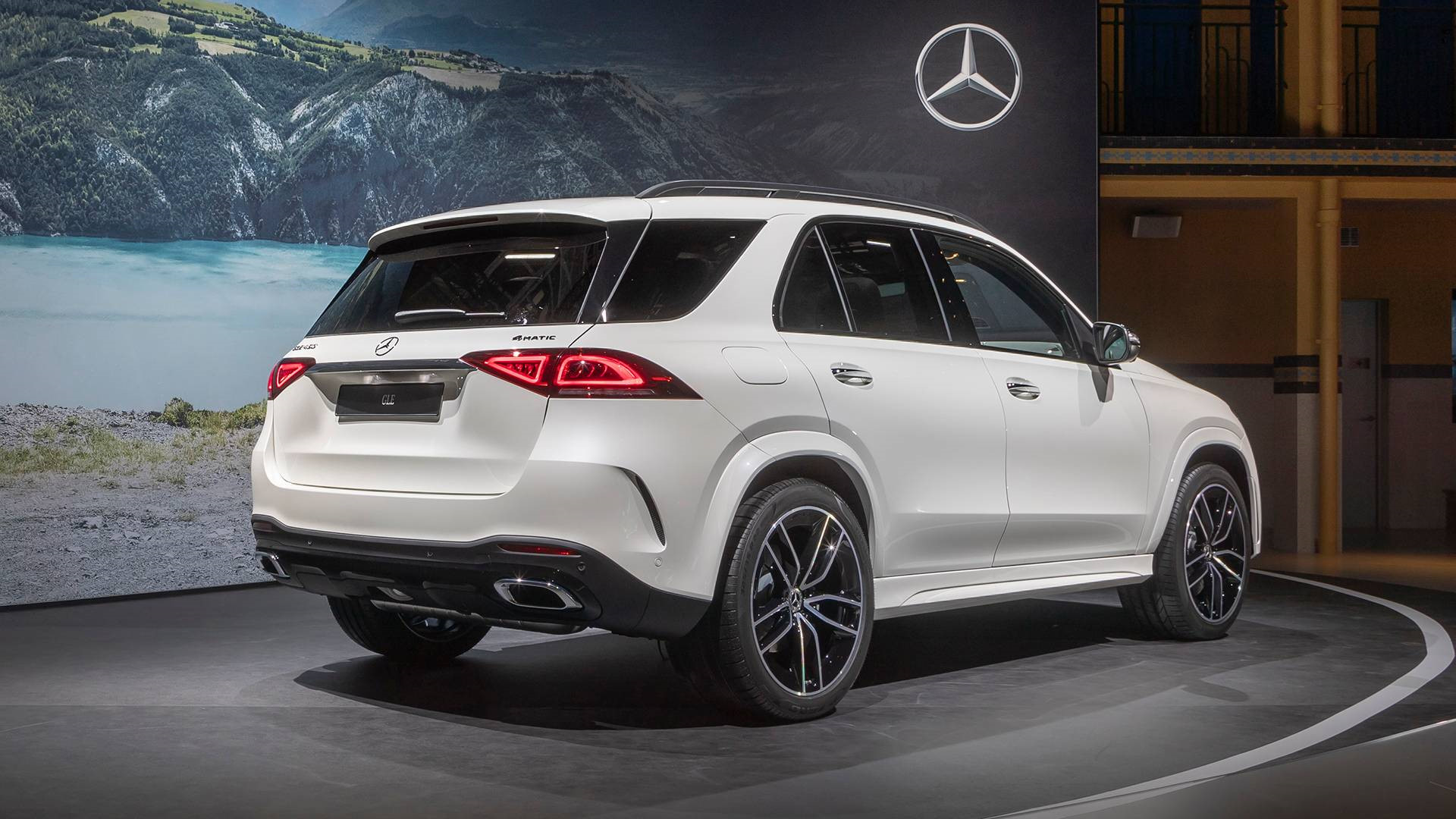 Mercedes-Benz GLE 2020 ra mắt trước thềm Paris Motor Show