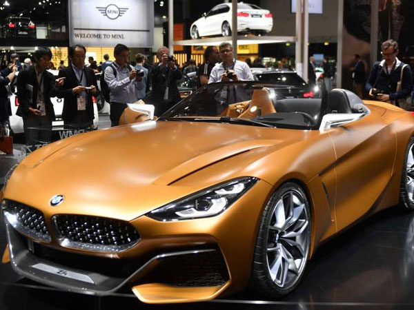 Vì đắt đỏ, nhiều hãng xe từ chối các triển lãm kiểu Paris Motor Show
