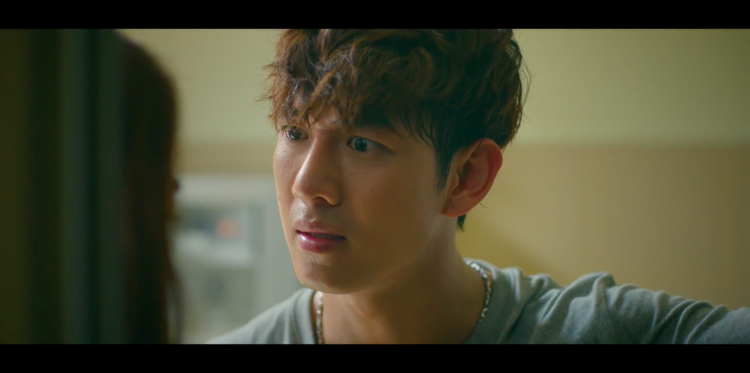 Mỹ nam Hậu Duệ Mặt Trời bắt cặp với nàng oan gia Ngân Khánh trong Quý Cô Thừa Kế Mỹ nam Hậu Duệ Mặt Trời bắt cặp với nàng oan gia Ngân Khánh trong Quý Cô Thừa Kế