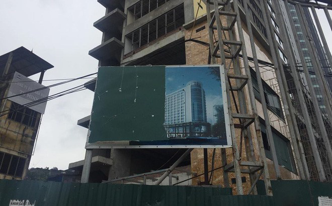 Tình tiết lạ vụ cần trục rơi xuống đường giờ cao điểm khiến mẹ đơn thân tử vong ở Hà Nội