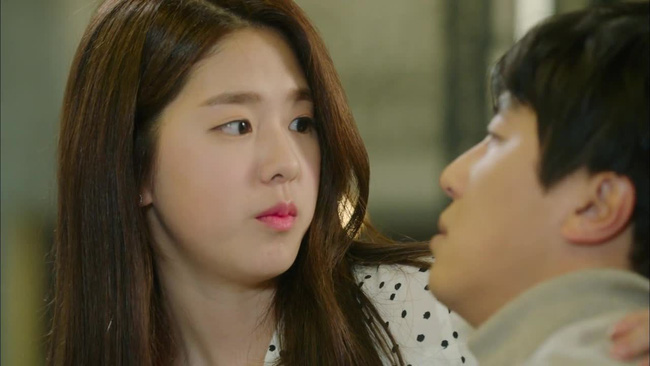 Trót làm giúp việc có thai tôi đã hối hận vô cùng, không ngờ tất cả chỉ là kế hoạch của chính người vợ mà tôi tôn thờ Trót làm giúp việc có thai tôi đã hối hận vô cùng, không ngờ tất cả chỉ là kế hoạch của chính người vợ mà tôi tôn thờ