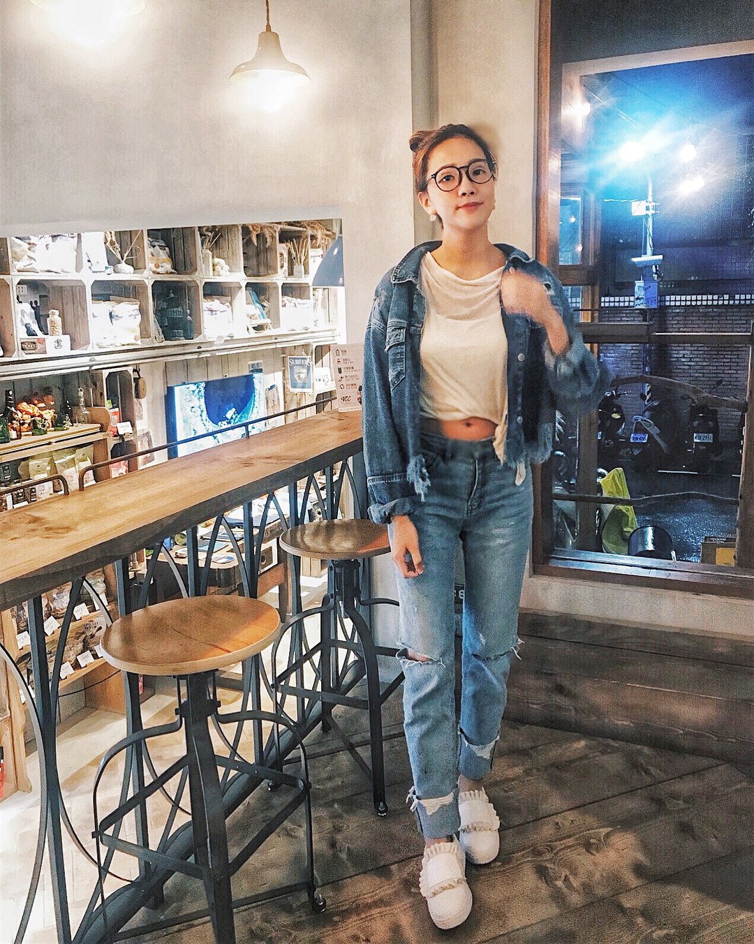 Ngắm Hà Tăng diện blazer và denim jacket, hóa ra lại học được bao chiêu hack tuổi với hai mẫu áo khoác này Ngắm Hà Tăng diện blazer và denim jacket, hóa ra lại học được bao chiêu hack tuổi với hai mẫu áo khoác này