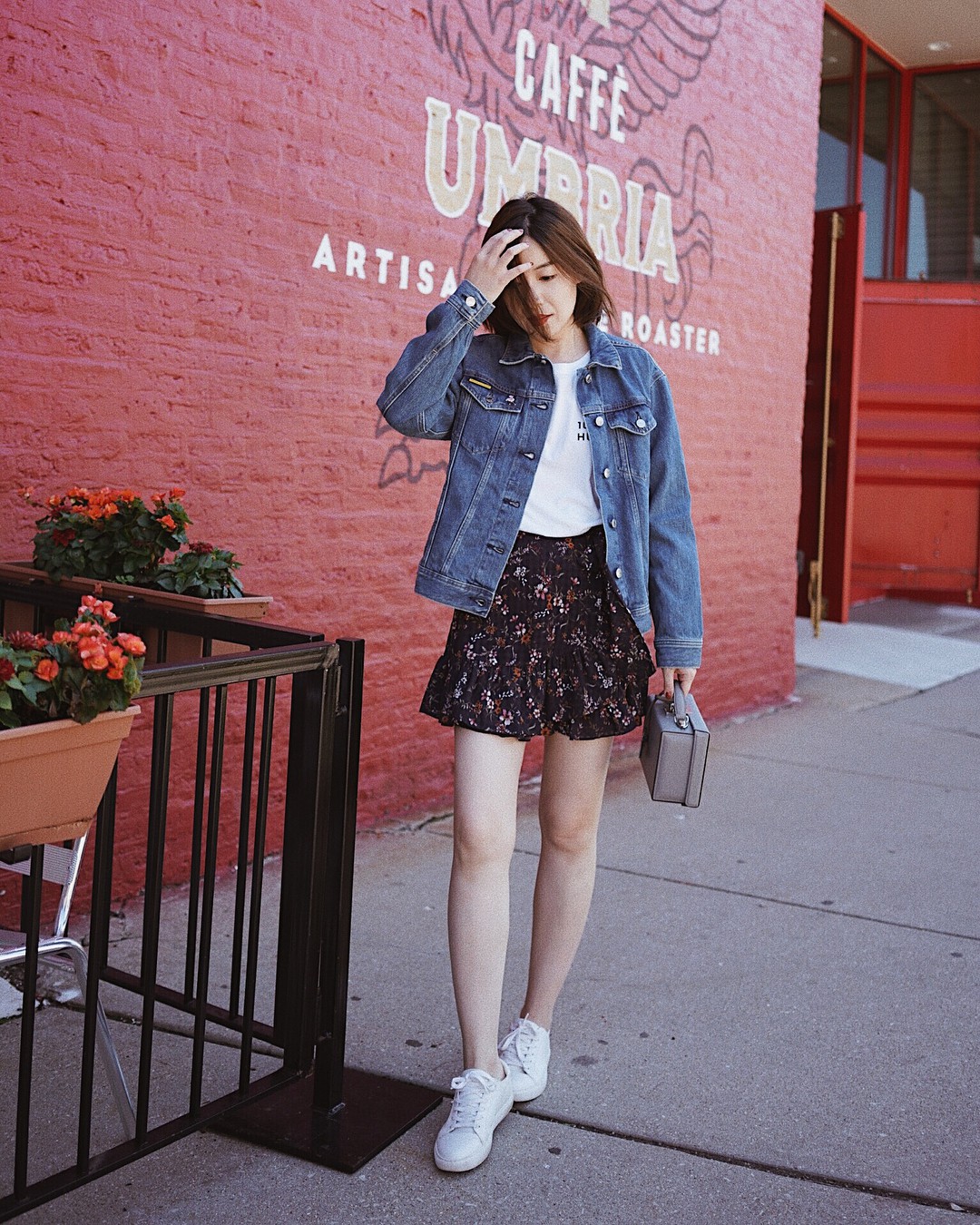 Ngắm Hà Tăng diện blazer và denim jacket, hóa ra lại học được bao chiêu hack tuổi với hai mẫu áo khoác này Ngắm Hà Tăng diện blazer và denim jacket, hóa ra lại học được bao chiêu hack tuổi với hai mẫu áo khoác này