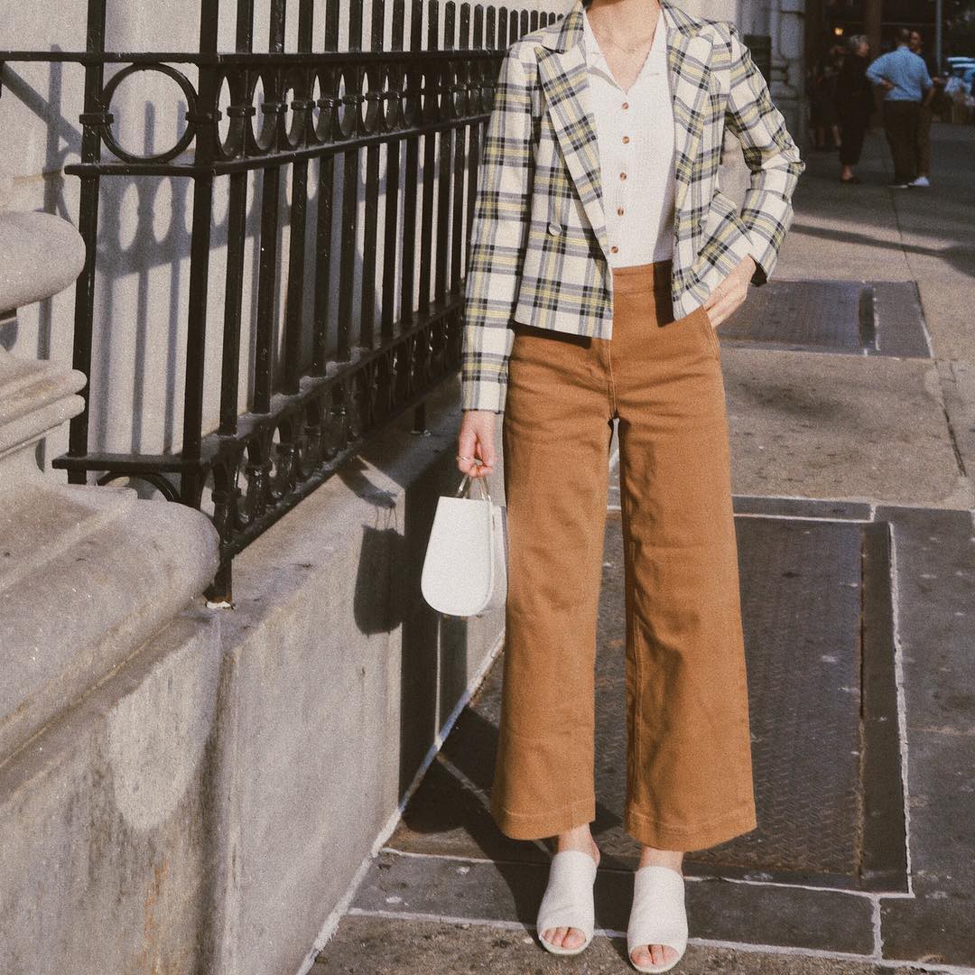 Ngắm Hà Tăng diện blazer và denim jacket, hóa ra lại học được bao chiêu hack tuổi với hai mẫu áo khoác này Ngắm Hà Tăng diện blazer và denim jacket, hóa ra lại học được bao chiêu hack tuổi với hai mẫu áo khoác này