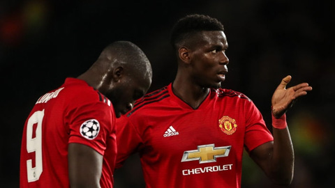 Pogba van nài Lukaku chạy chỗ