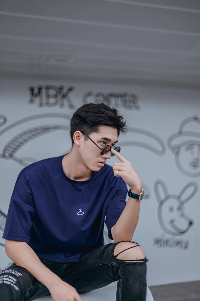 Du học sinh Lào điển trai, cao 1,85 m, thông thạo 4 ngôn ngữ