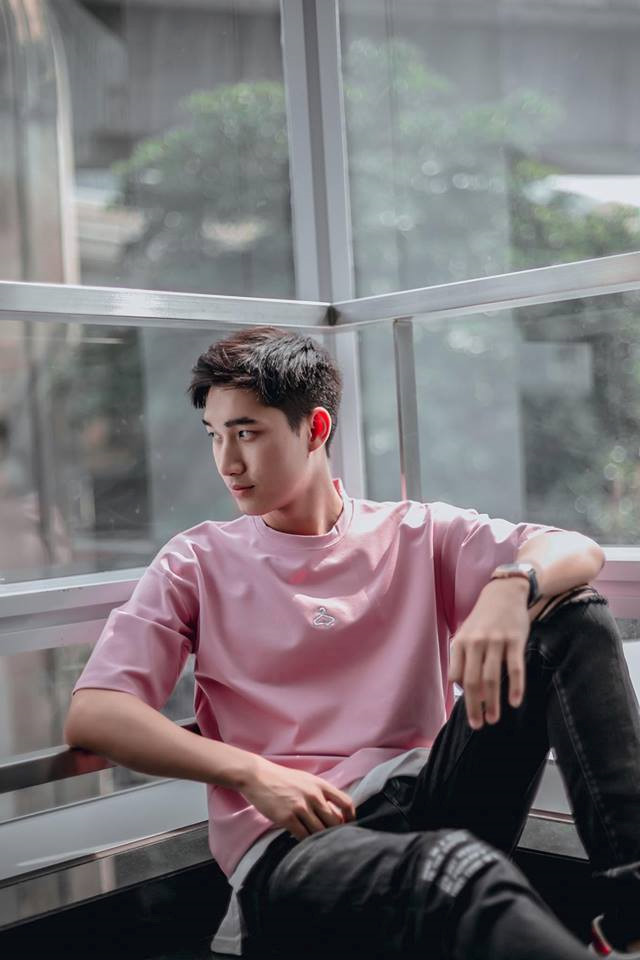 Du học sinh Lào điển trai, cao 1,85 m, thông thạo 4 ngôn ngữ