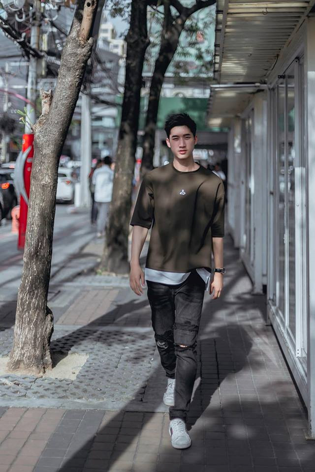 Du học sinh Lào điển trai, cao 1,85 m, thông thạo 4 ngôn ngữ