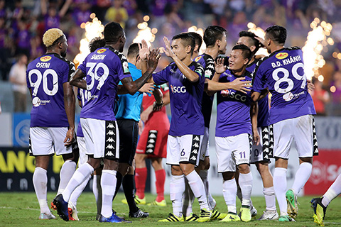 Hà Nội FC thắng giòn giã trong ngày nâng cúp vô địch