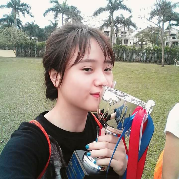 Nữ streamer người Tày xinh đẹp, là cựu sinh viên ĐH Bách Khoa