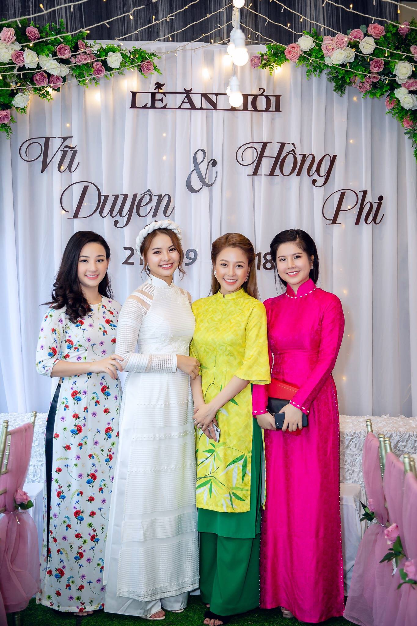 Trâm Anh khoe ảnh làm phù dâu xinh đẹp với hội bạn thân, tiết lộ 5 năm nữa sẽ cưới