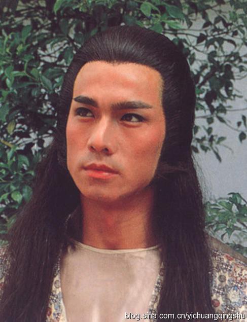 Tài tử Bao Thanh Thiên: Nghiện rượu, vũ phu, bị vợ bỏ phải làm tạp vụ, ra phố bán bánh