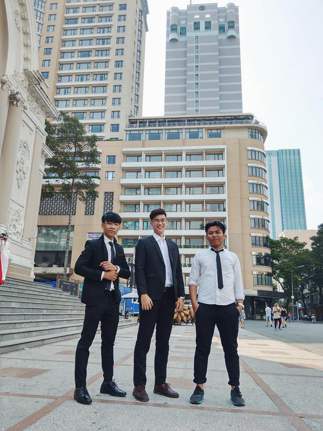 Anh chị tham gia Bạn muốn hẹn hò nhưng hội em lại gây chú ý