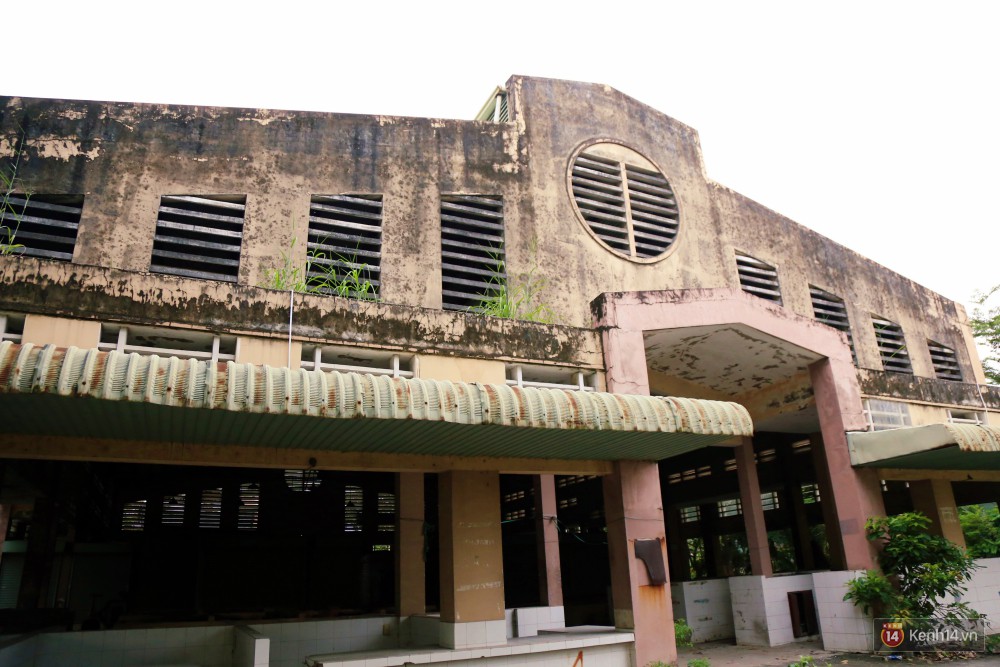 Cảnh u ám bên trong khu chợ tiền tỷ ở Sài Gòn bị bỏ hoang gần 15 năm qua