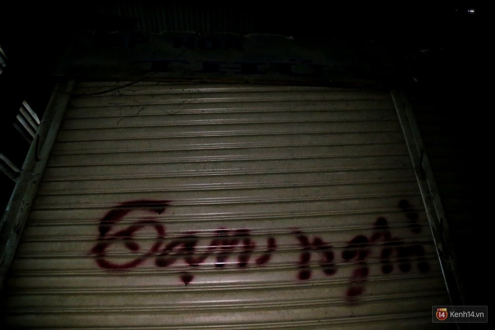 Cảnh u ám bên trong khu chợ tiền tỷ ở Sài Gòn bị bỏ hoang gần 15 năm qua