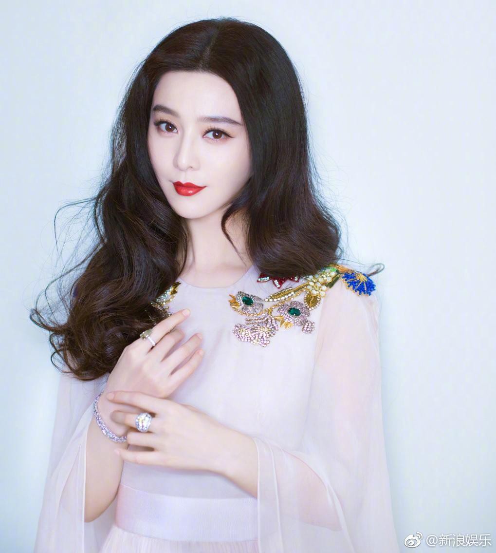 Netizen phản ứng gay gắt với quyết định xử phạt Phạm Băng Băng: Đuổi cô ta khỏi giới giải trí đi