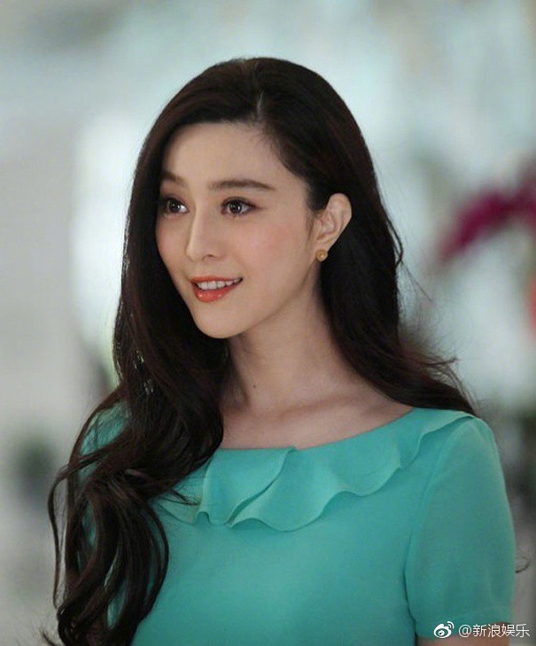 Netizen phản ứng gay gắt với quyết định xử phạt Phạm Băng Băng: Đuổi cô ta khỏi giới giải trí đi