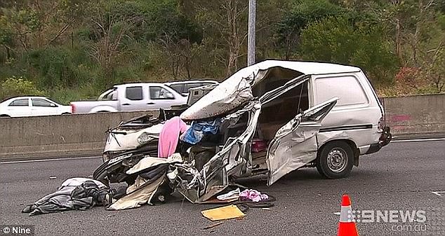 Mẹ phê thuốc nghĩ mình là anh hùng cứu thế giới khiến con 4 tuổi chết đau đớn