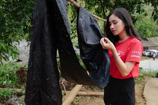 Danh tính cô gái xinh đẹp bên đồi hoa tam giác mạch gây sốt mạng xã hội