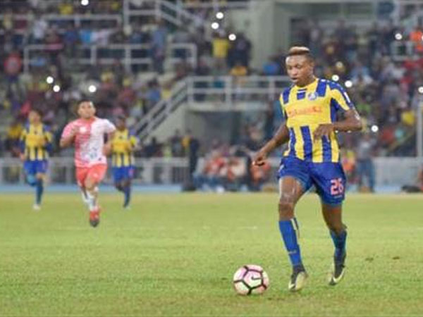 Quyết đấu Việt Nam, Malaysia triệu tập cầu thủ châu Phi